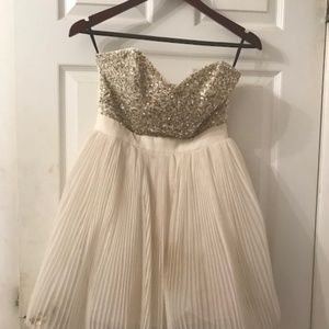 Prom dress (Juniors)